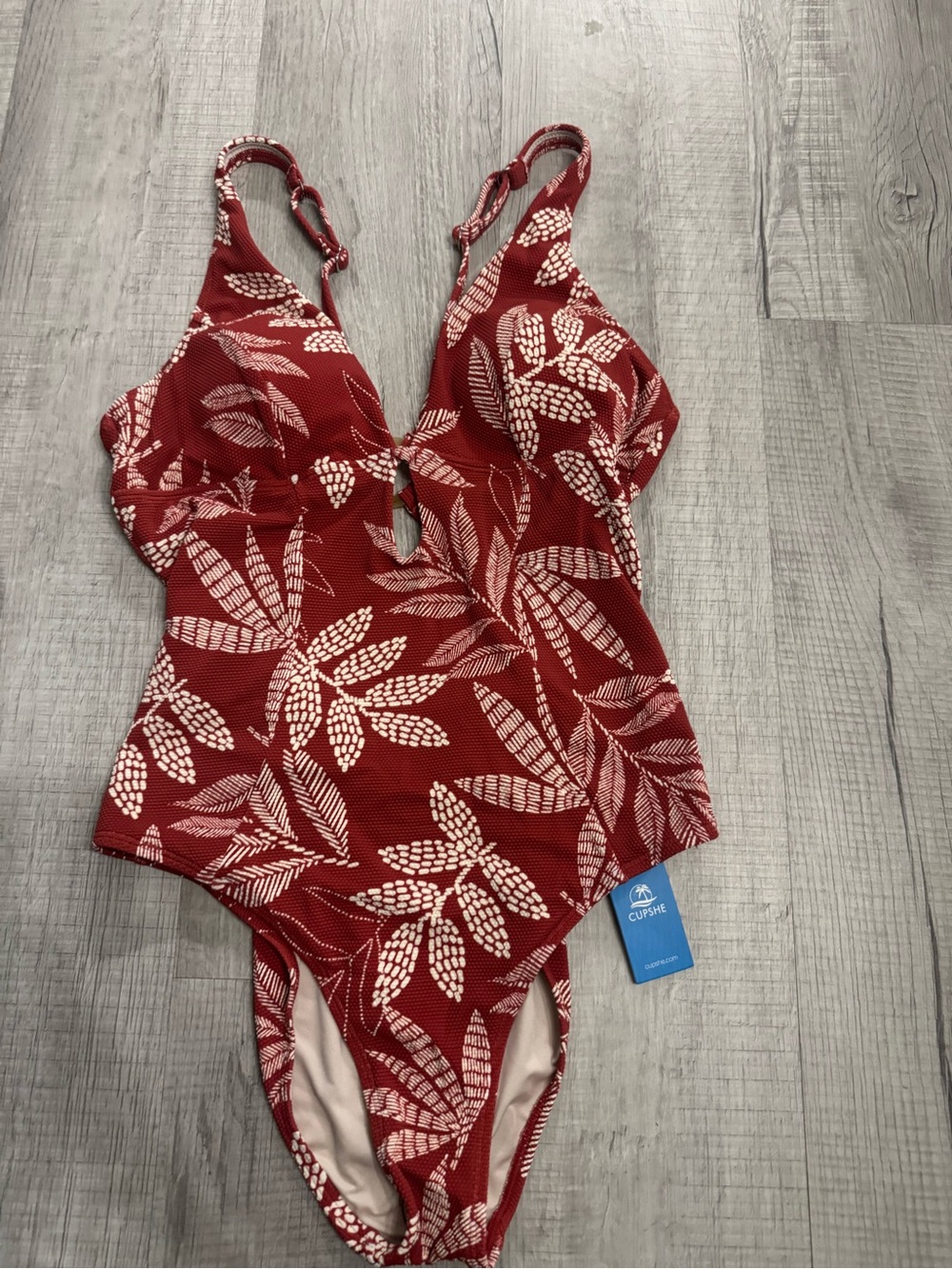 Cupshe Red & White Tropical Leaf One-Piece Swimsuit